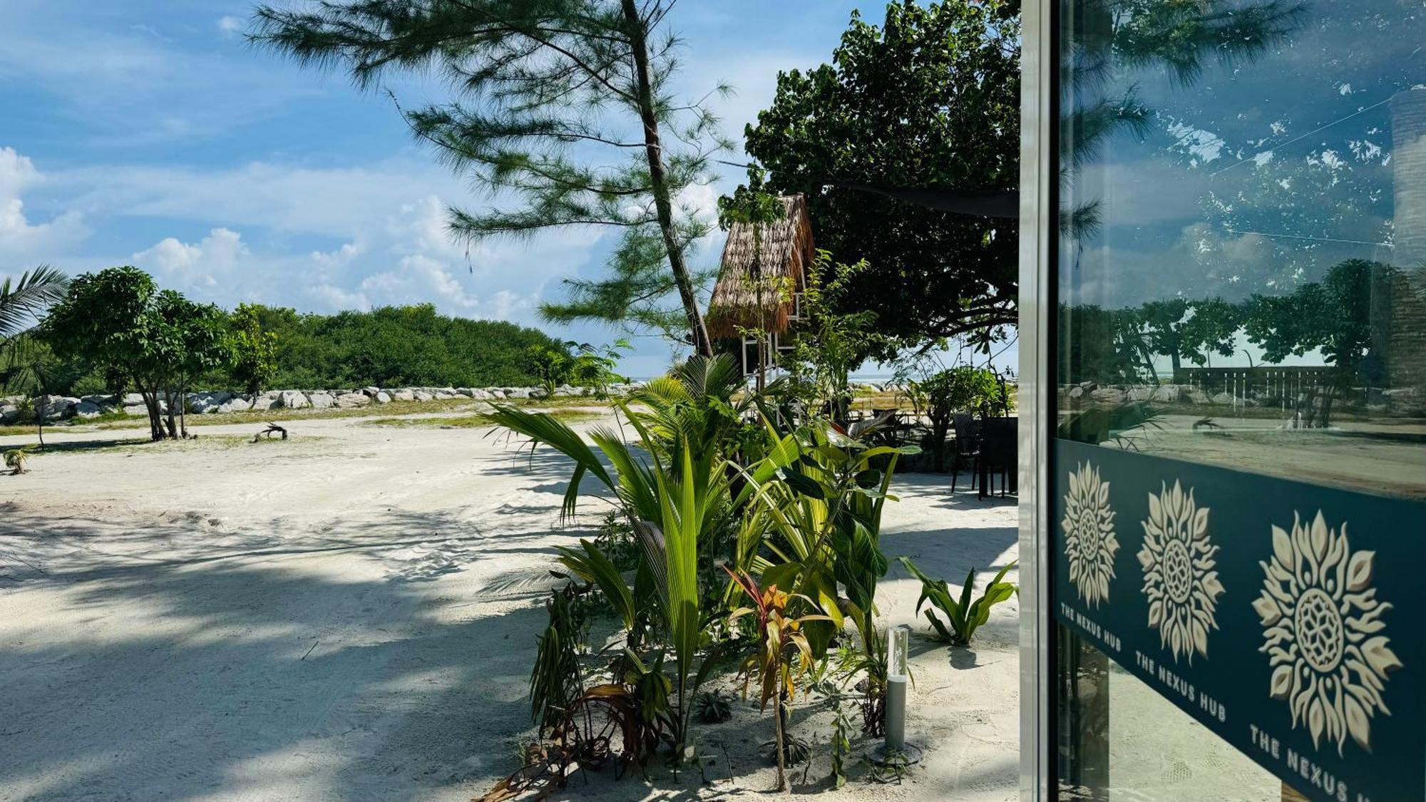 Wave Crest Retreat Thulusdhoo Exterior foto